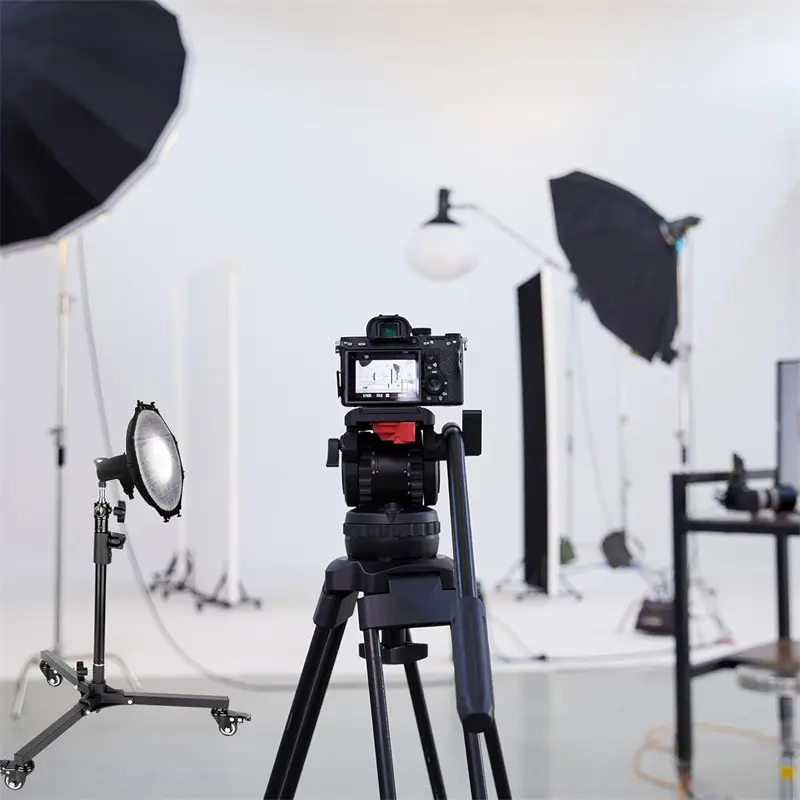 MagicLine Photography Wheeled Floor Light Stand (25″)